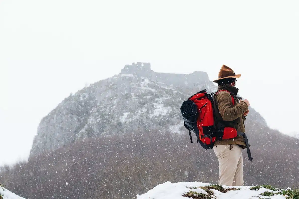 Wondering how to choose the right hiking clothes? These tips should make a difference: