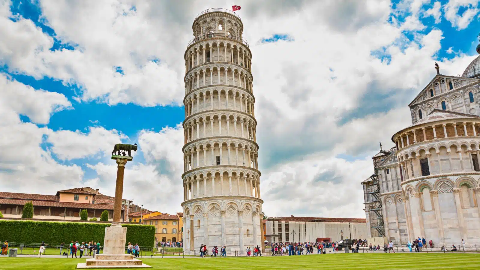 Leaning tower of Pisa, Italy